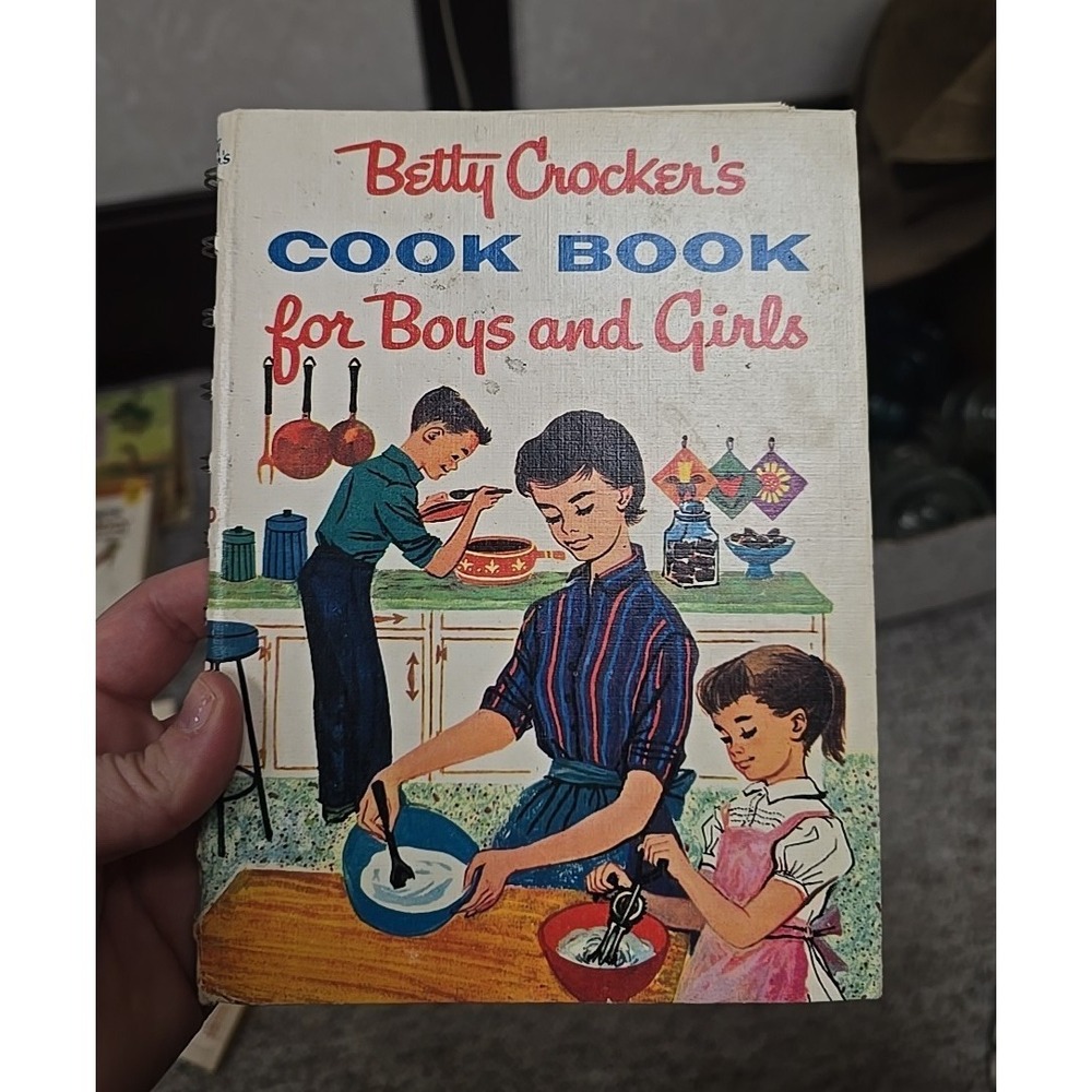 Vintage 1957 Betty Crocker's Cook Book For Boys and Girls First Edition HC Book